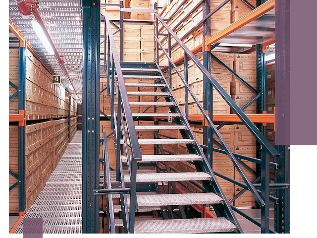 Лестницы складские прочные и безопасные под ключ в Крымске