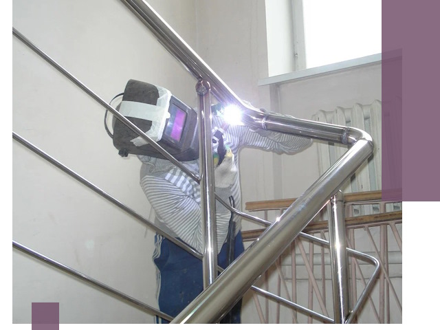 Монтаж перил и ограждений качественно в Крымске