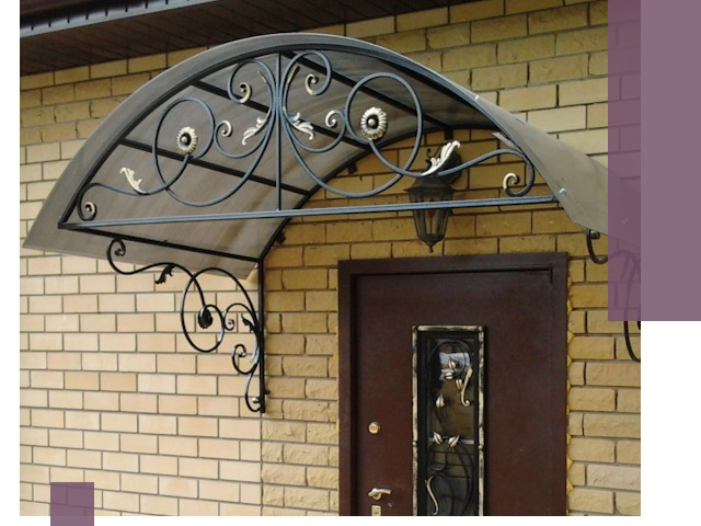 Изготовление козырьков из металла под ключ в Крымске