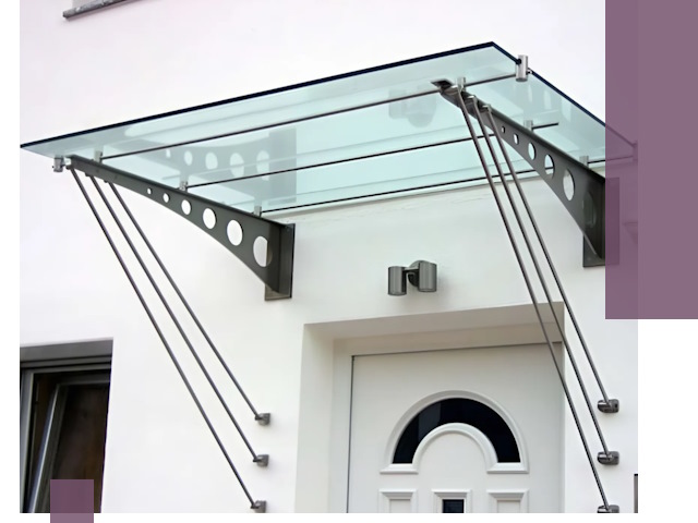 Козырьки над входом под ключ в Крымске — изготовление и монтаж