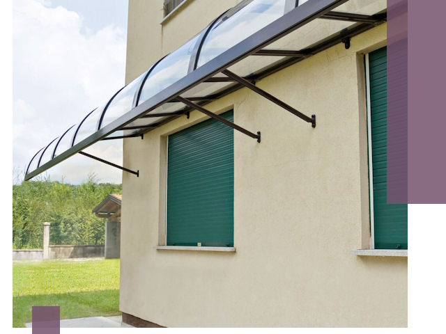 Козырьки над окнами в Крымске — изготовление и монтаж по выгоде